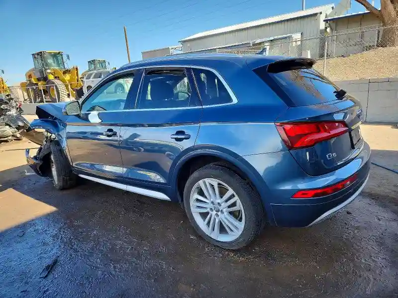 WA1CNAFY0J2163037 2018 AUDI Q5-1