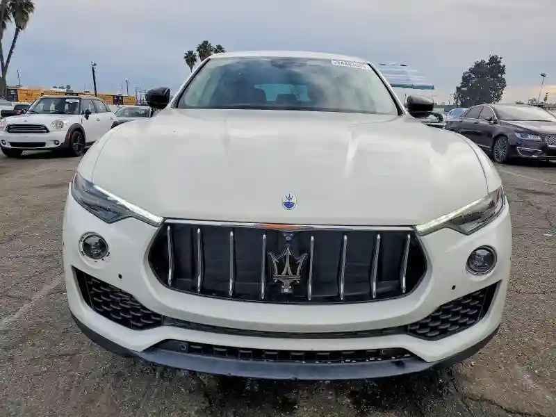 ZN661YUM2PX411502 2023 MASERATI LEVANTE MO-4