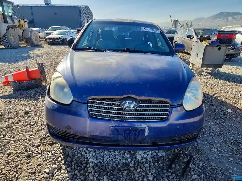 KMHCN4AC2AU473029 2010 HYUNDAI ACCENT-4