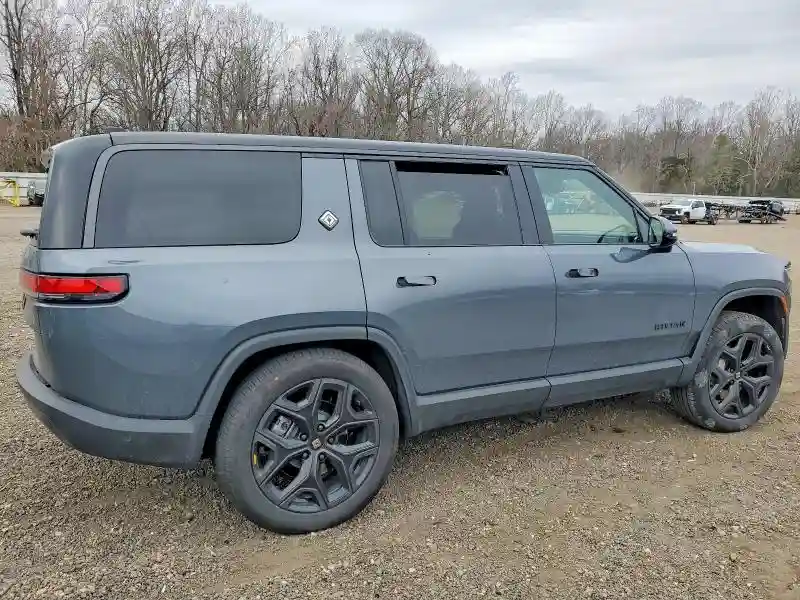 7PDSGBBA4SN073036 2025 RIVIAN RIS-2