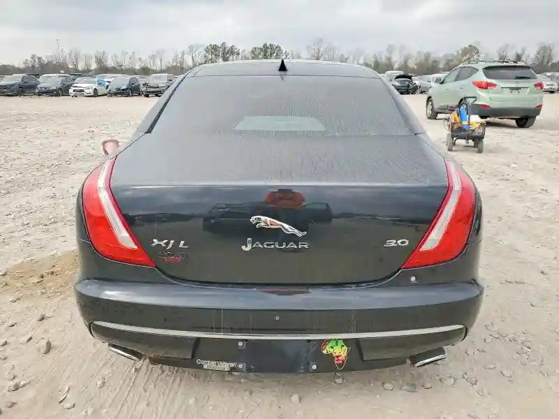 SAJWA2G75H8W12117 2017 JAGUAR XJ-5