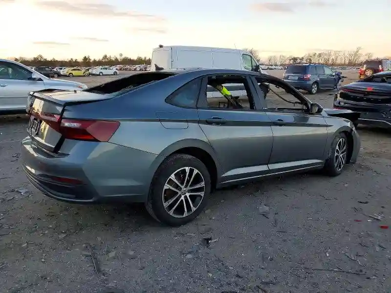 3VWBX7BU1SM084355 2025 VOLKSWAGEN JETTA-2