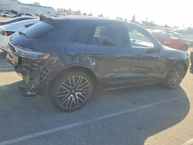 WP1AF2A52RLB56348 2024 PORSCHE MACAN-2