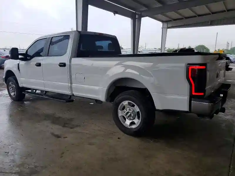 1FT7W2A68JEC87166 2018 FORD F250-1