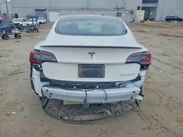 5YJ3E1EC4PF478733 2023 TESLA MODEL 3-5