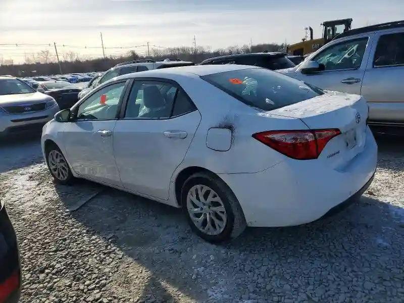2T1BURHE3JC045247 2018 TOYOTA COROLLA-1
