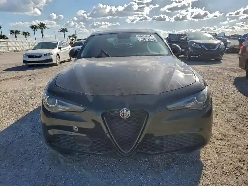 ZARFAMAN4K7622772 2019 ALFA ROMEO GIULIA-4