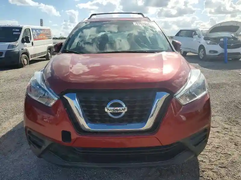 3N1CP5CU6JL538472 2018 NISSAN KICKS-4