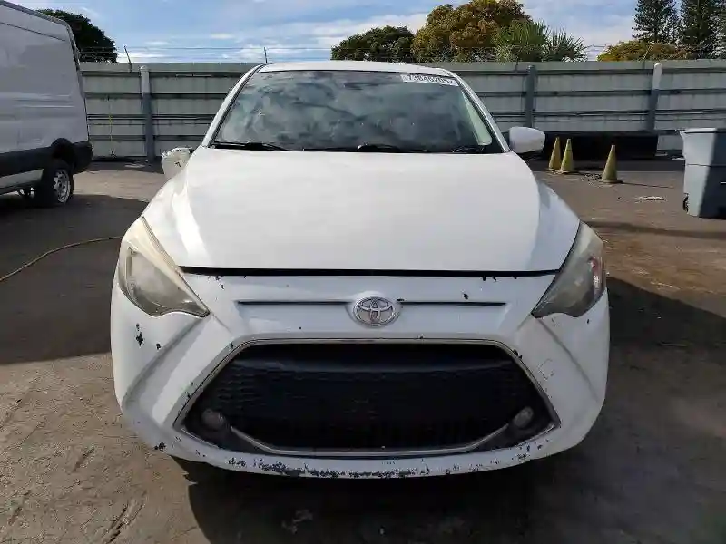 3MYDLBJV4LY705121 2020 TOYOTA YARIS-4