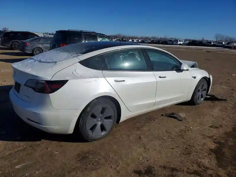 5YJ3E1EB1NF173775 2022 TESLA MODEL 3-2