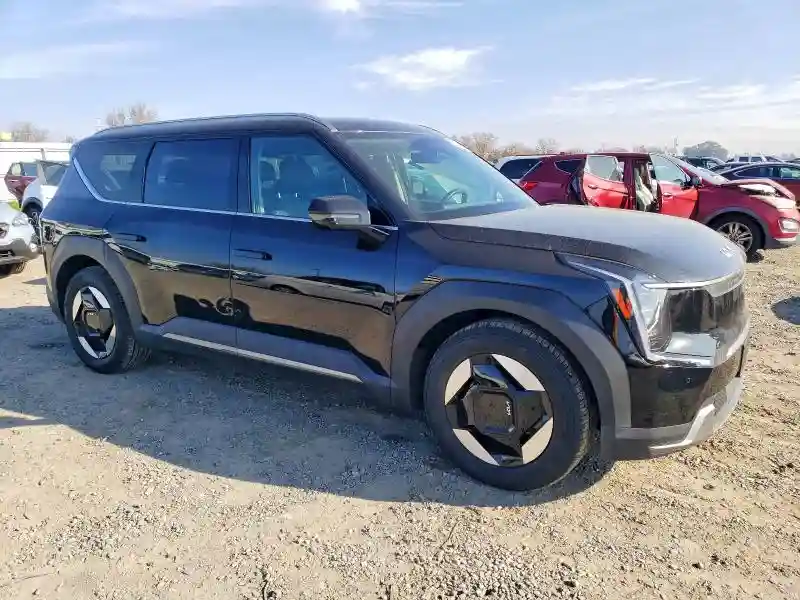 KNDAFFS50R6023285 2024 KIA EV9 WIND-3