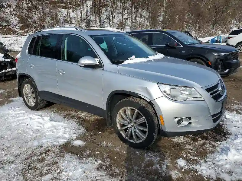 WVGBV7AX0BW518992 2011 VOLKSWAGEN TIGUAN-3