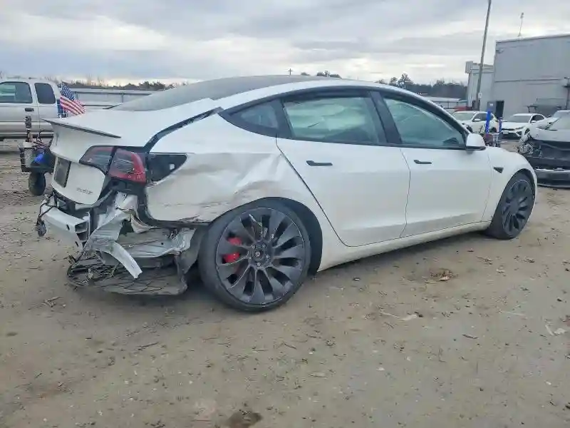 5YJ3E1EC4PF478733 2023 TESLA MODEL 3-2