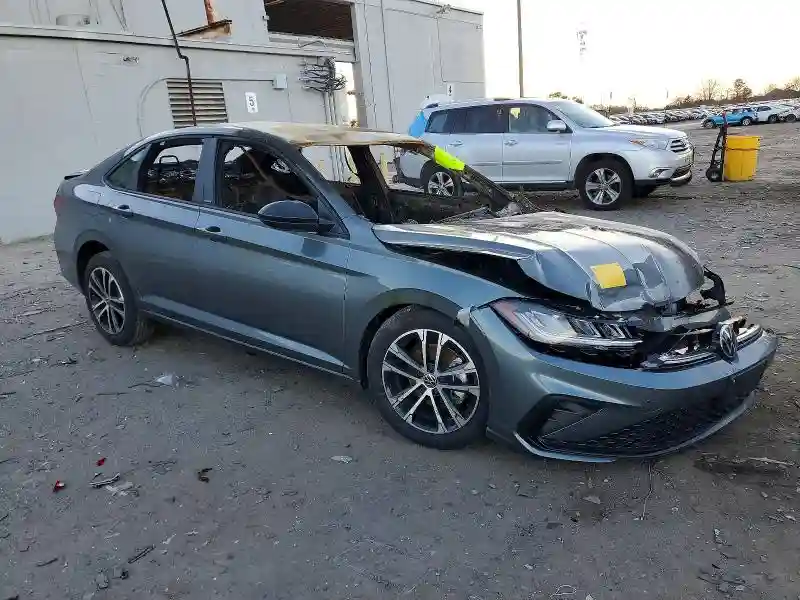 3VWBX7BU1SM084355 2025 VOLKSWAGEN JETTA-3