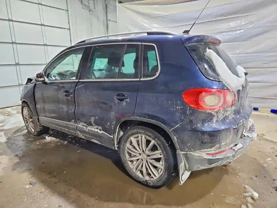 WVGBV7AX2BW530447 2011 VOLKSWAGEN TIGUAN-1