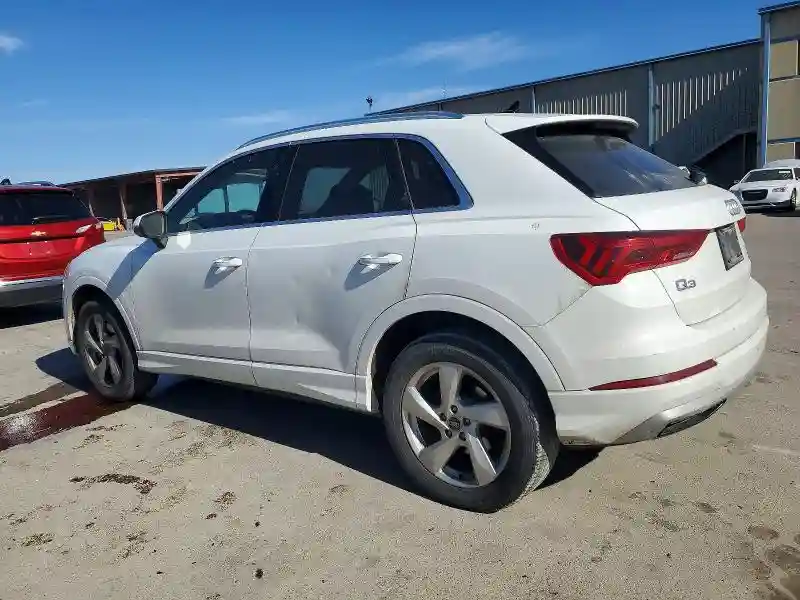 WA1AUCF32M1095960 2021 AUDI Q3-1