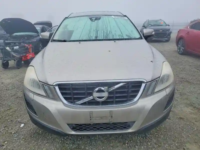 YV4952DL5D2444796 2013 VOLVO XC60-4