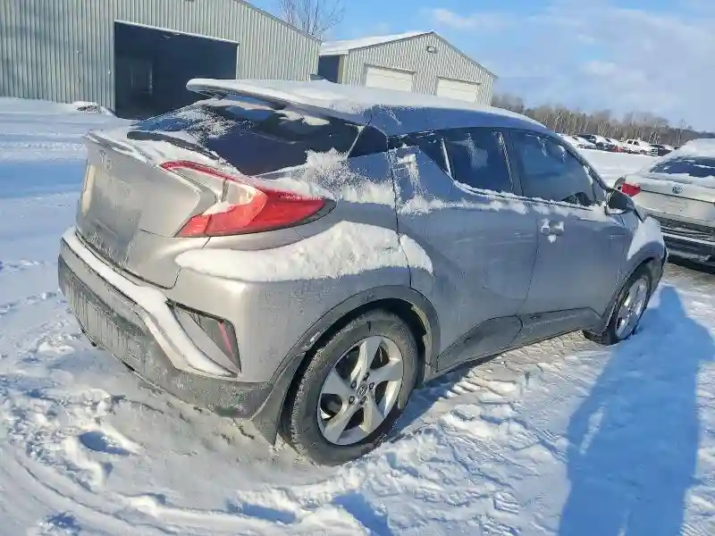 NMTKHMBX6JR001797 2018 TOYOTA C-HR-2
