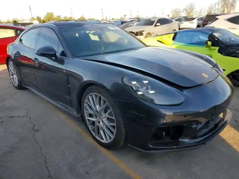 WP0AA2A72HL100409 2017 PORSCHE PANAMERA-3