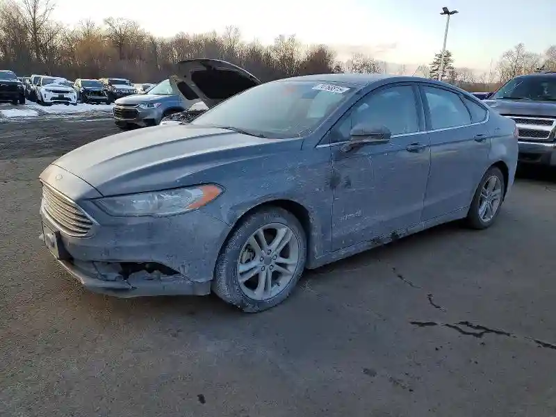 3FA6P0UU8JR142185 2018 FORD FUSION-0