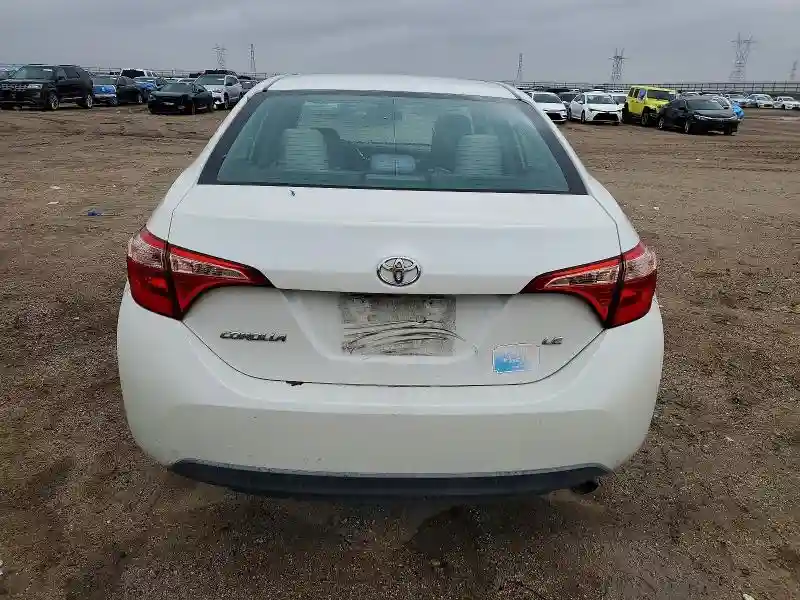 5YFBURHE6JP775265 2018 TOYOTA COROLLA-5