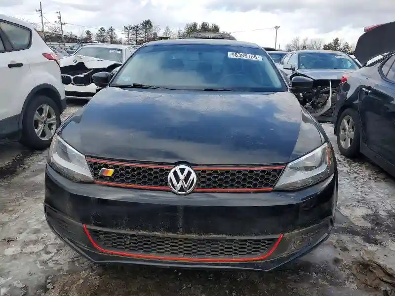 3VW1K7AJ8EM333496 2014 VOLKSWAGEN JETTA-4