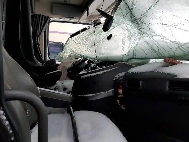 4V4NC9EH5NN311597 2022 VOLVO VN-4