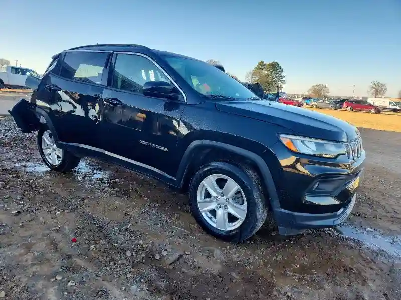 3C4NJDBB0NT120996 2022 JEEP COMPASS-3