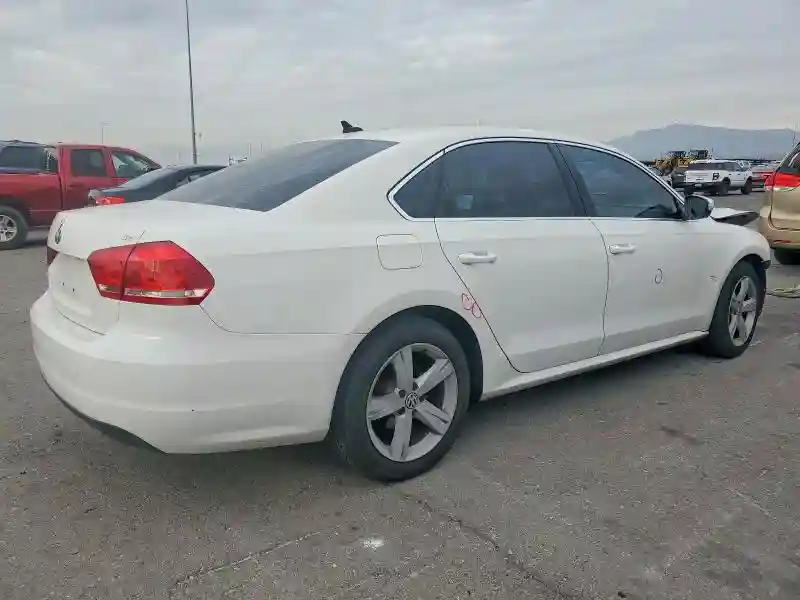 1VWBP7A38EC015337 2014 VOLKSWAGEN PASSAT-2