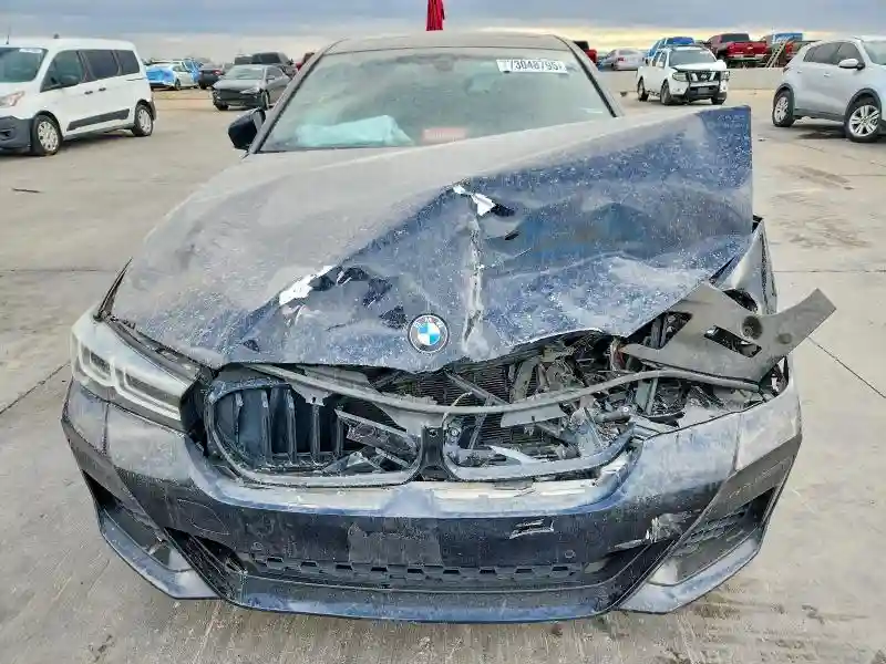 WBA13BK05NCJ42318 2022 BMW M5-4