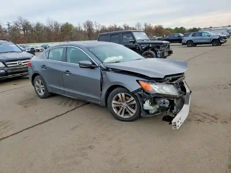 19VDE1F33DE004107 2013 ACURA ILX-3