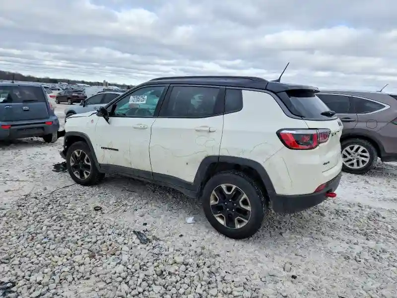 3C4NJDDB7JT467216 2018 JEEP COMPASS-1