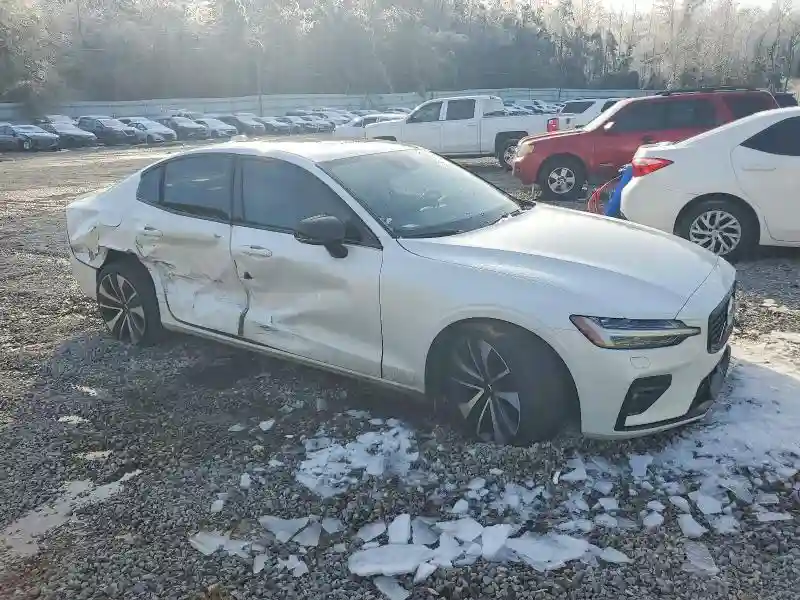 7JRL12FZ9NG154167 2022 VOLVO S60 B5 MOM-3