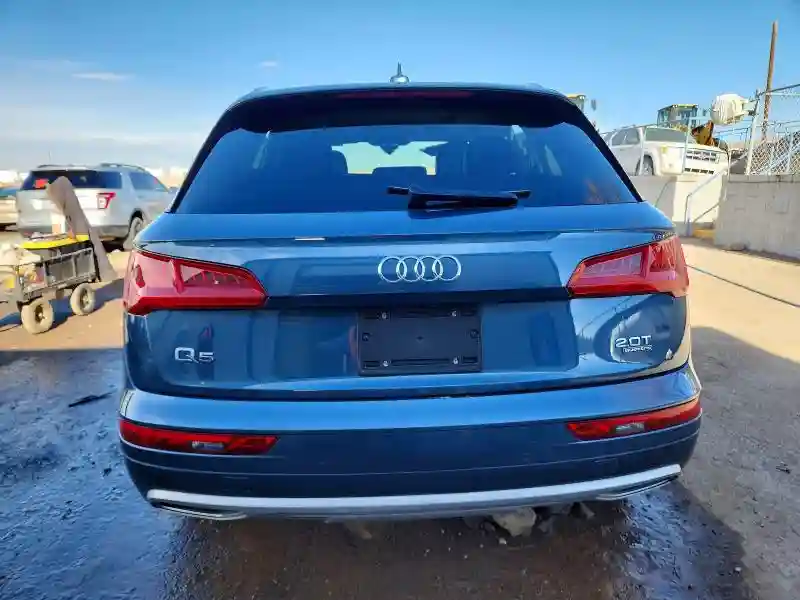 WA1CNAFY0J2163037 2018 AUDI Q5-5
