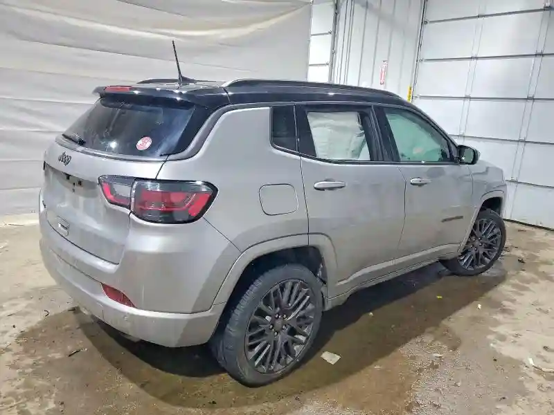 3C4NJDCB7NT147966 2022 JEEP COMPASS-2