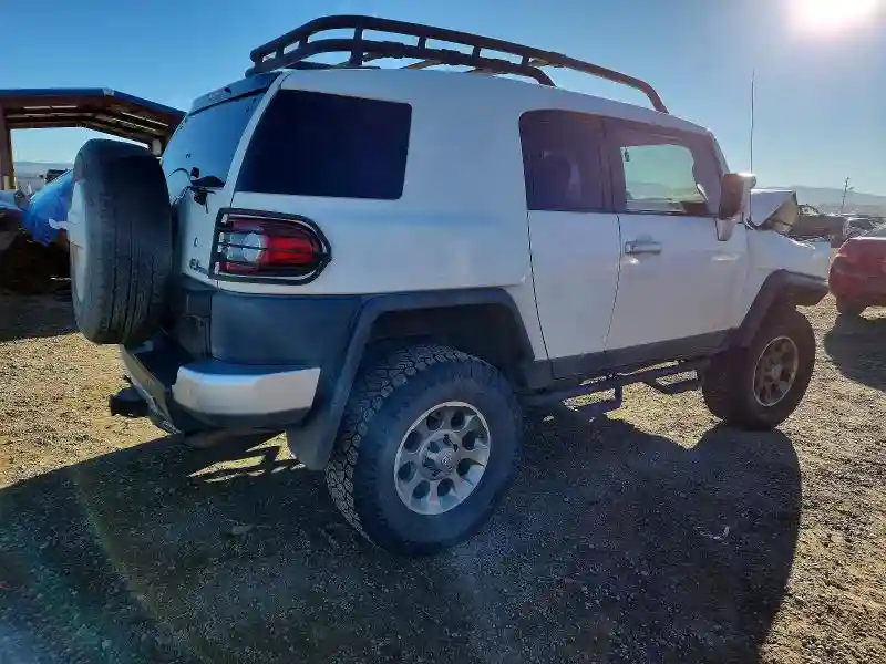 JTEBU4BF7CK123823 2012 TOYOTA FJ CRUISER-2