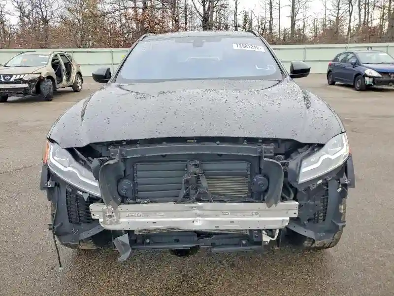 SADCM2FV8KA357461 2019 JAGUAR F-PACE-4
