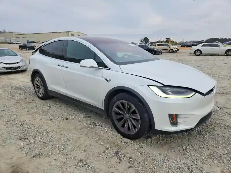 5YJXCDE23LF299528 2020 TESLA MODEL X-3