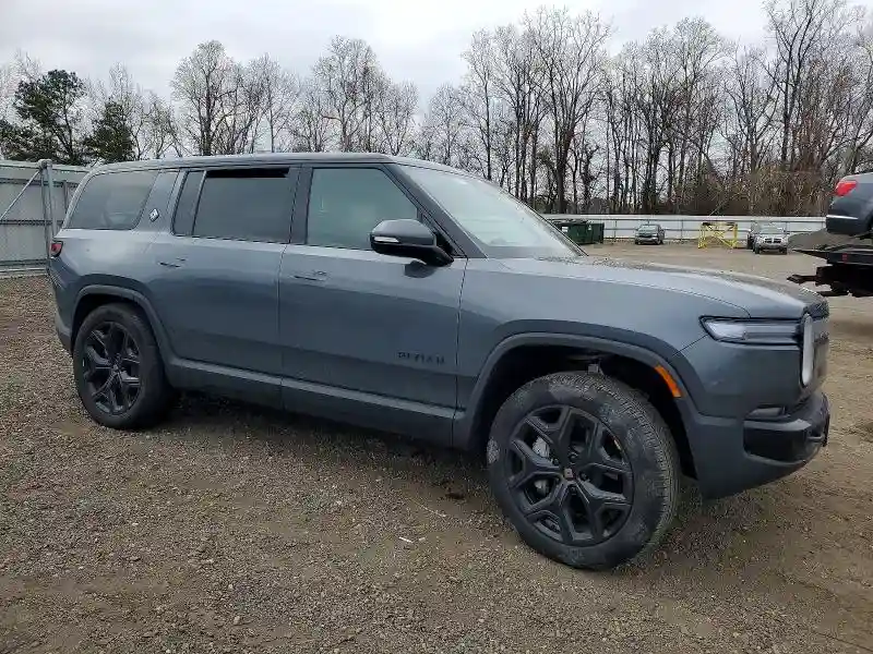 7PDSGBBA4SN073036 2025 RIVIAN RIS-3