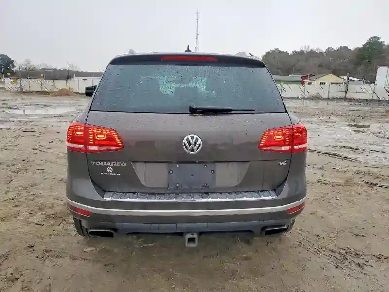 WVGEF7BP2HD006874 2017 VOLKSWAGEN TOUAREG-5