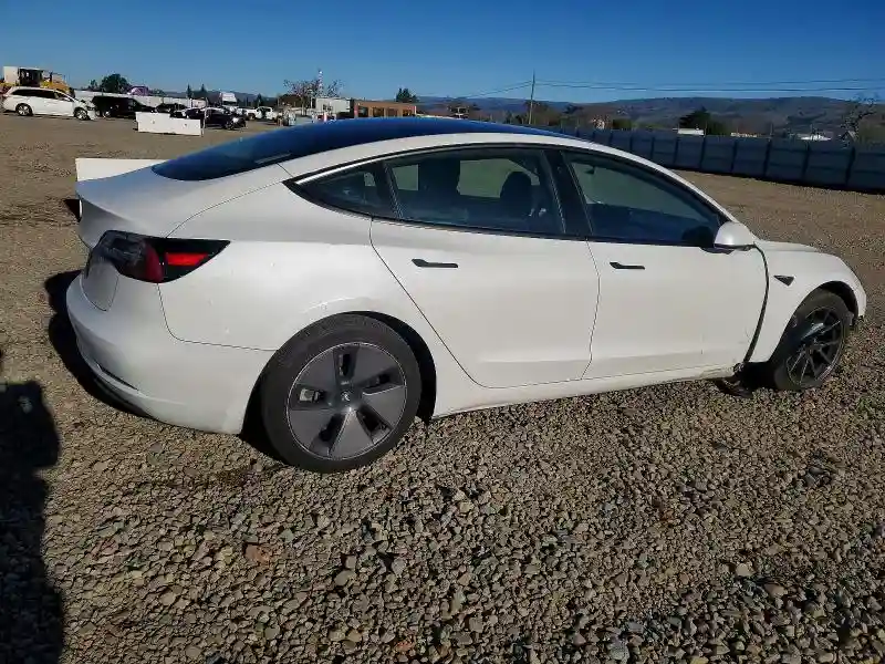 5YJ3E1EA6PF497475 2023 TESLA MODEL 3-2