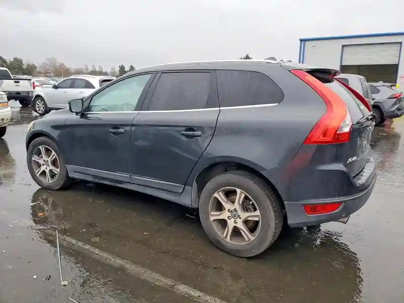 YV4902DZ0D2441243 2013 VOLVO XC60-1