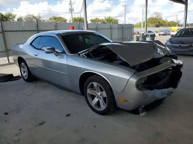 2B3CJ4DG8BH602492 2011 DODGE CHALLENGER-3