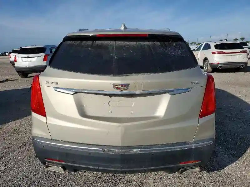 1GYKNARS4HZ176328 2017 CADILLAC XT5-5