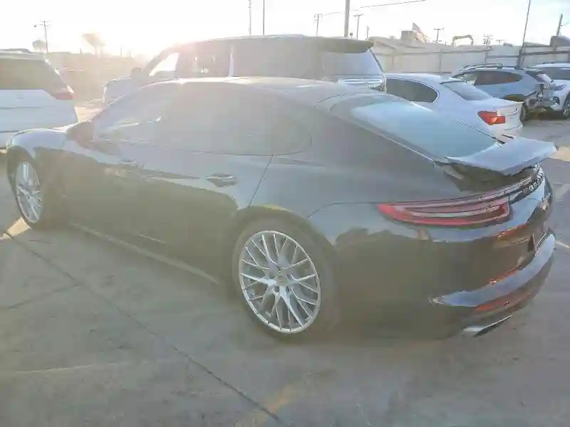 WP0AA2A72HL100409 2017 PORSCHE PANAMERA-1