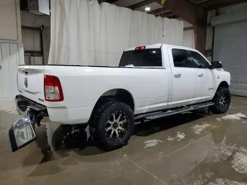 3C6UR5JL7KG621061 2019 RAM 2500-4