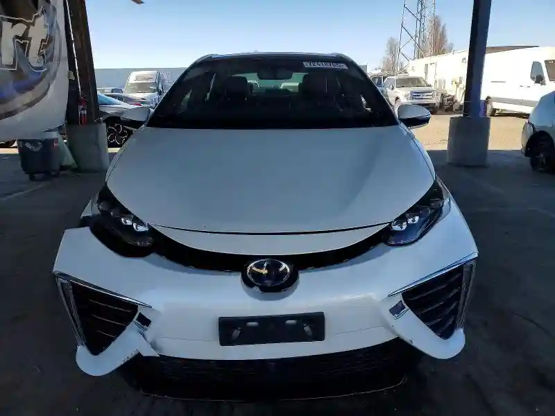 JTDBVRBD7HA001490 2017 TOYOTA MIRAI-4