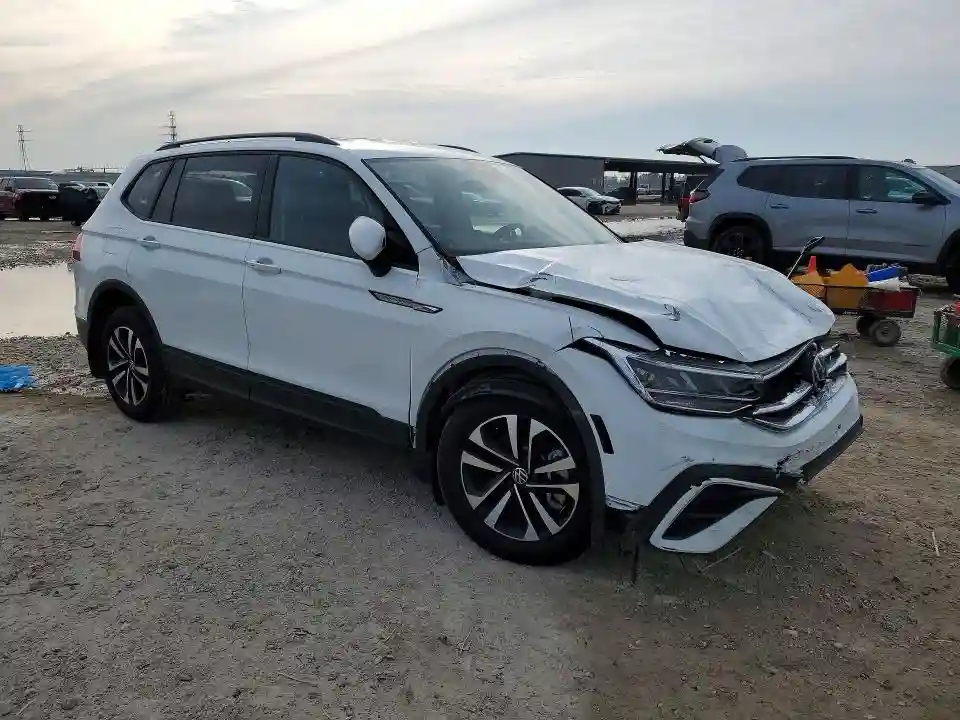 3VVRB7AX5RM232207 2024 VOLKSWAGEN TIGUAN-3