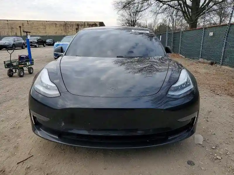 5YJ3E1EA6KF296829 2019 TESLA MODEL 3-4