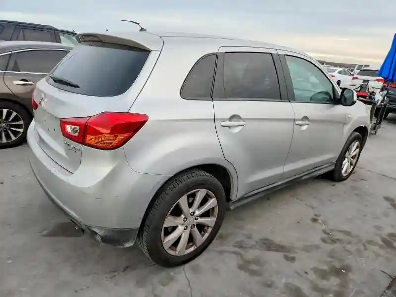 4A4AP3AU2EE014620 2014 MITSUBISHI OUTLANDER-2